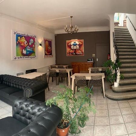 Hotel Le Centre 르불루 외부 사진
