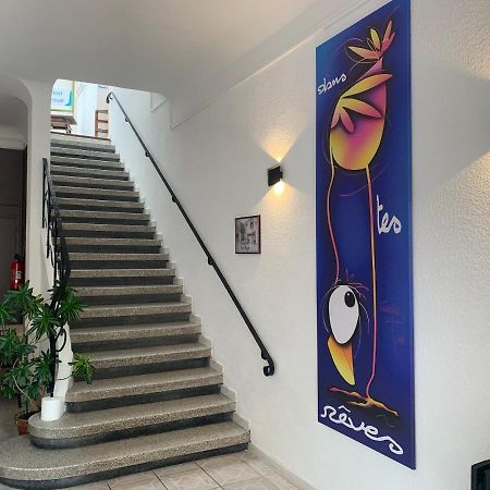 Hotel Le Centre 르불루 외부 사진