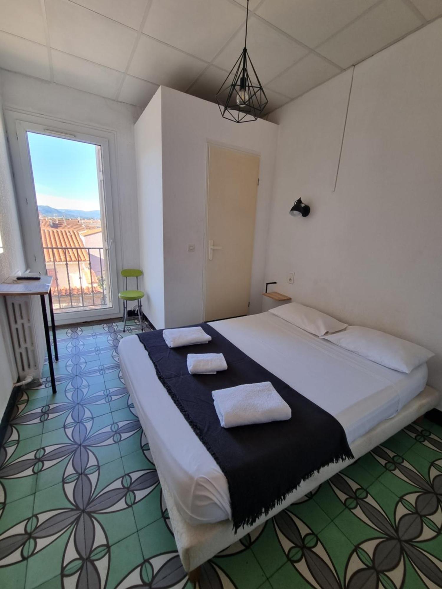 Hotel Le Centre 르불루 외부 사진