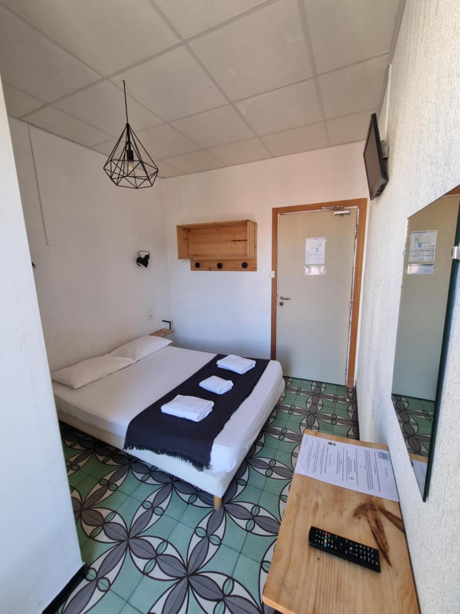 Hotel Le Centre 르불루 외부 사진