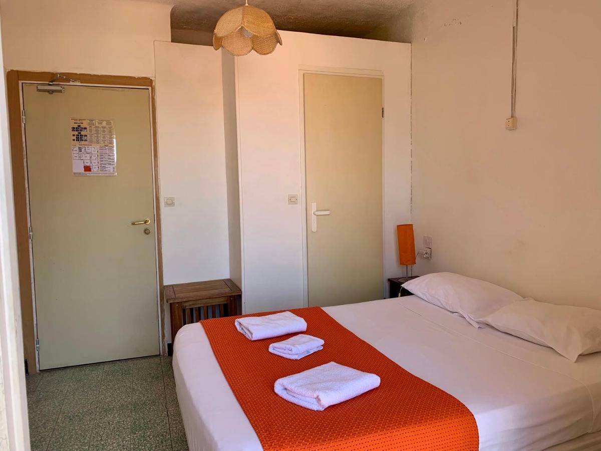 Hotel Le Centre 르불루 외부 사진