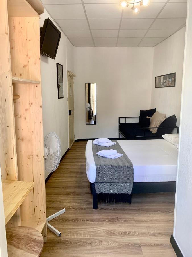 Hotel Le Centre 르불루 외부 사진